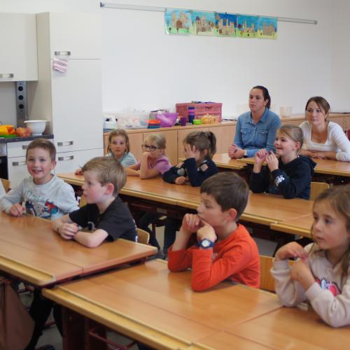 Bäuerinnen an Schule13